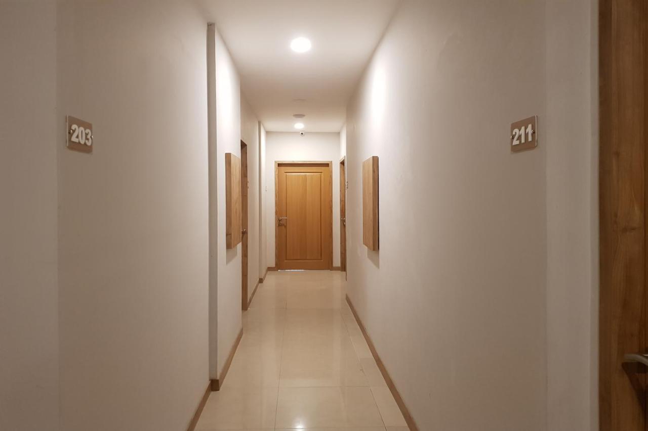 Oyo 90015 Platinum Guest House Medan Dış mekan fotoğraf