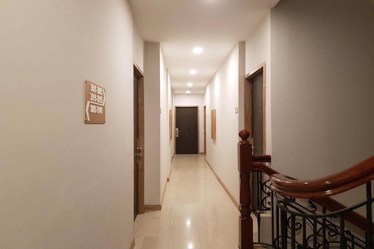 Oyo 90015 Platinum Guest House Medan Dış mekan fotoğraf